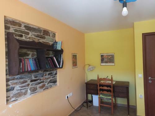 Apartamento Iris' Traditional Stone House