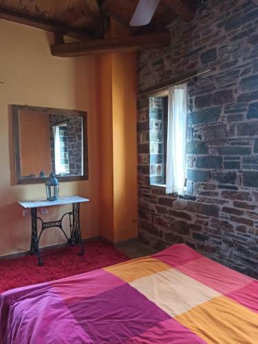 Apartamento Iris' Traditional Stone House