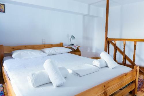 Traditional House For 4ppl Close To Zaros Lake