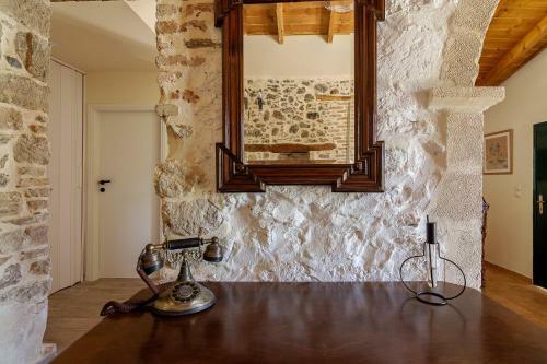 Roes Apartments - Avra