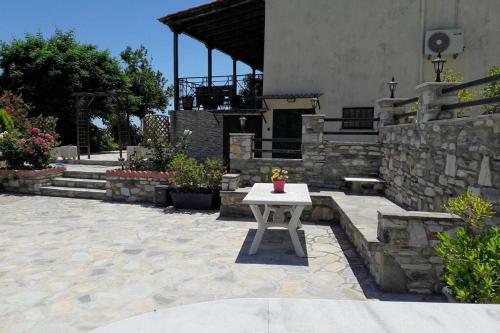 Villa Eleni's House Chorefto