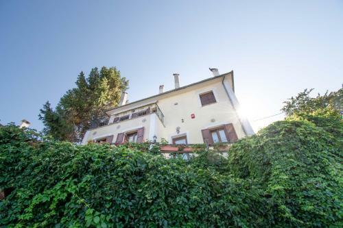 Hostal Traditional Guesthouse 4 Epoches