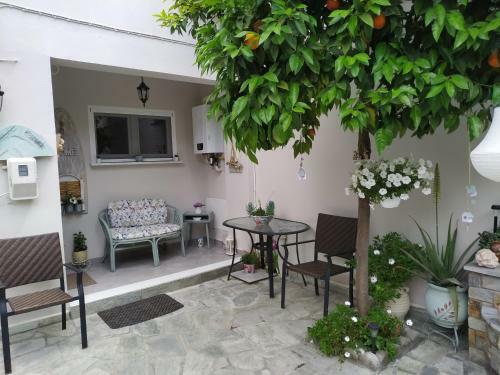Mary's Dreamy Maisonette