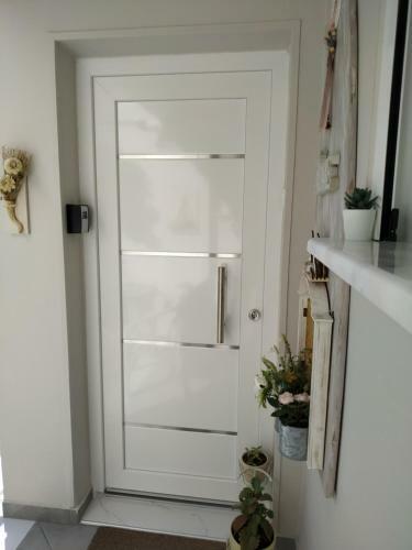 Mary's Dreamy Maisonette