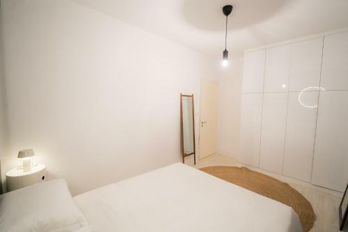 Fena Uptown Easy Living Apartment