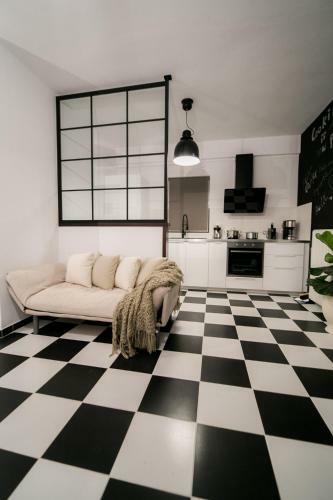Fena Uptown Easy Living Apartment