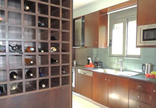 Provarma Hills Luxury Villa Gerani