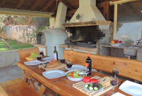 Provarma Hills Luxury Villa Gerani