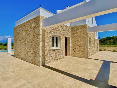 Luxury Beach Villa Danune With Private Pool