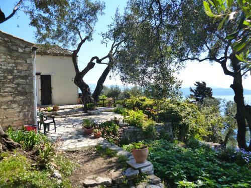 Tsoupis Farm House