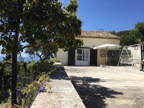 Tsoupis Farm House