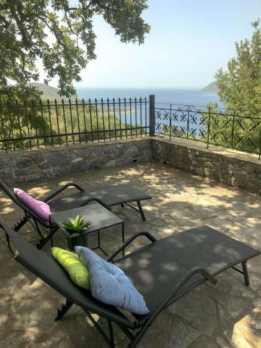 Villa Kalivia House - Entire Home