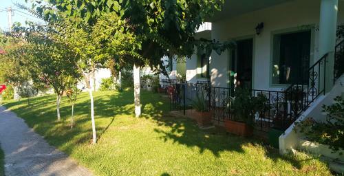Ampeli Apartments