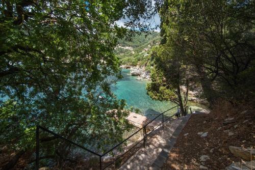 Kala.mia Charming Sea View Villa
