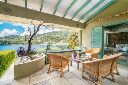 Kala.mia Charming Sea View Villa