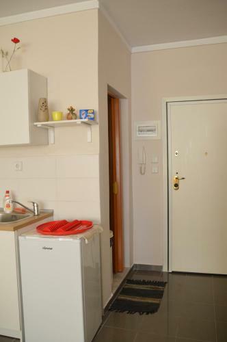 Eleni Apartments