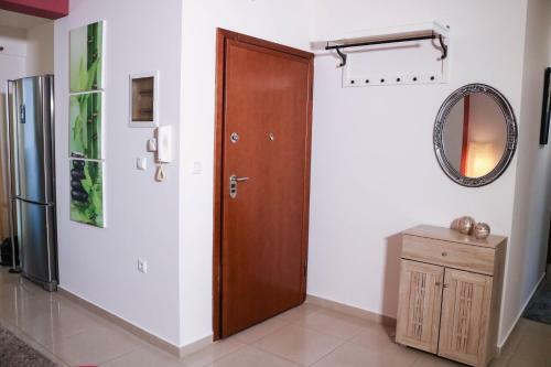 Port View Apartment