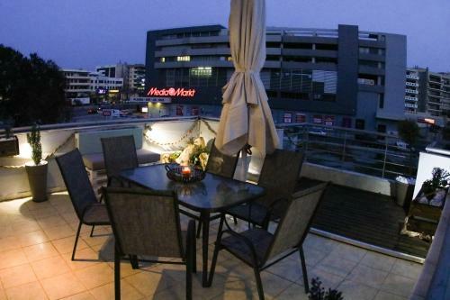 Port View Apartment