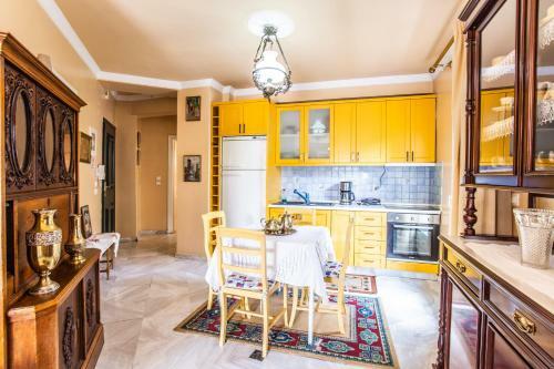 Apartment In Kalamaria