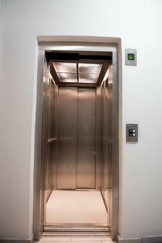 Apartamento Leiland #colony_white_tower_suite