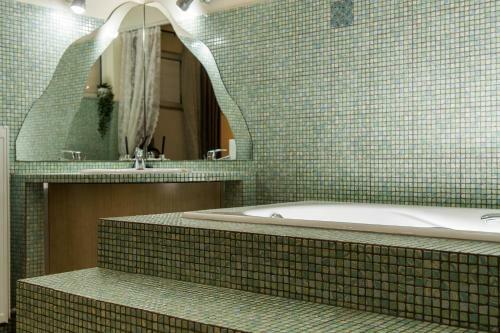 Luxury Apartments In Skg