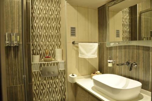Apartamento Agias Sofias Street Luxurious Studio
