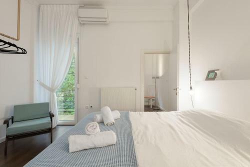 Roman Market- Upper Aristitelous Sq Luxury Apartment
