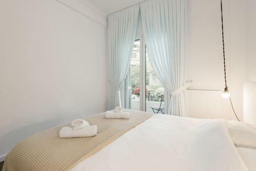 Roman Market- Upper Aristitelous Sq Luxury Apartment