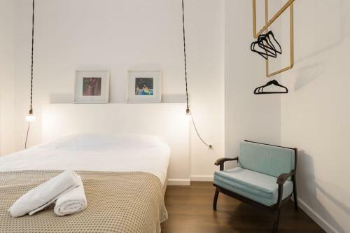 Roman Market- Upper Aristitelous Sq Luxury Apartment