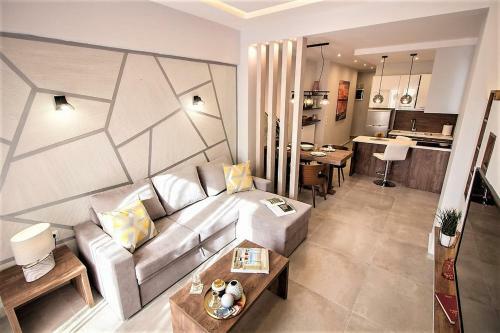Metro Apartment