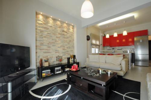 F & B Collection - Apartment For 3