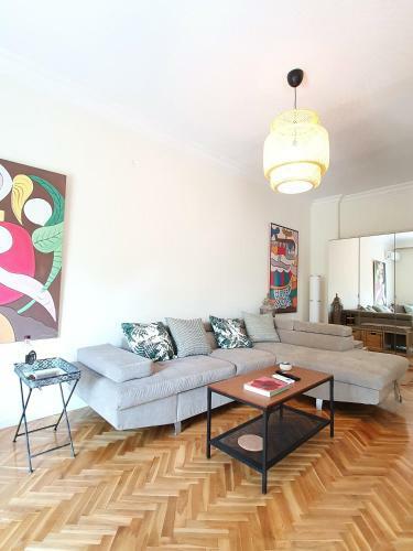 Urban Chic Apartment