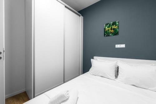 Denizen Boutique Apartments, Nilie Hospitality Mgmt