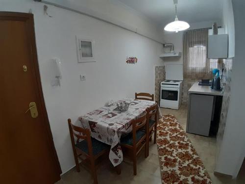 Kosta's Apartment 2