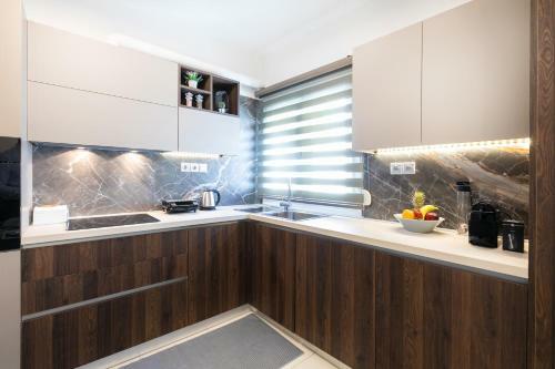 Sleeping Beauty Apartment City Center!!