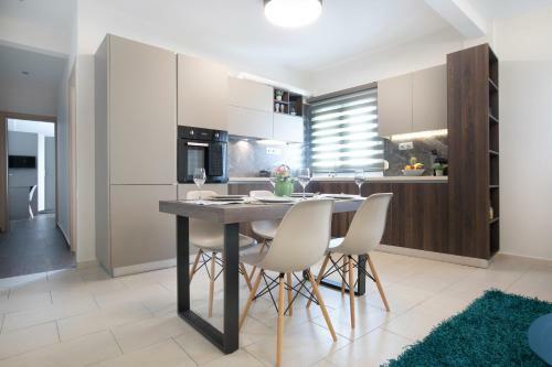 Sleeping Beauty Apartment City Center!!