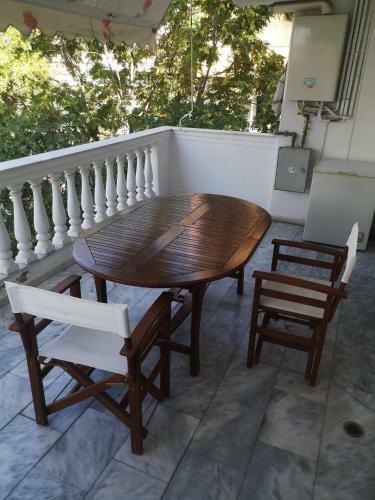 Comfortable Apartment In Kato Toumpa