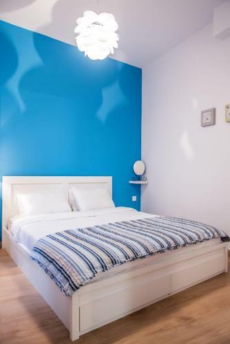 Apartamento Blue Geranium With Private Backyard