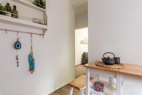 Apartamento Retro Boutique Apt W Balcony In Historical Area