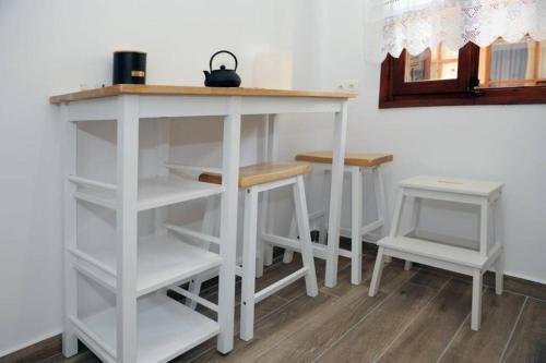 Apartamento Retro Boutique Apt W Balcony In Historical Area