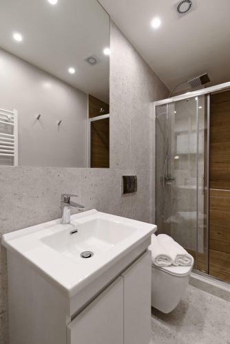 Apartamento Blu & Marrone Suites-free Parking At Superior Apt