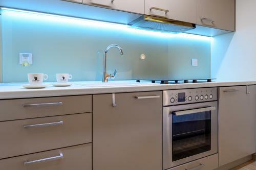 Blackhaus Apartments