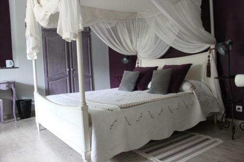 Hostal La Dor�pontaise