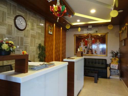 Hotel Ragavendra Residency