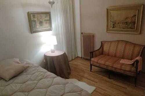 Absolutely Central Luxury Apartment