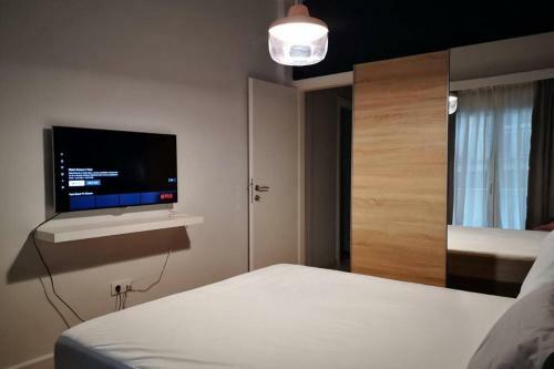 Minimal Chic Central Apartment In Thessaloniki