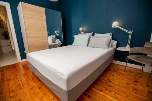 Minimal Chic Central Apartment In Thessaloniki