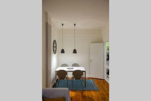 Minimal Chic Central Apartment In Thessaloniki