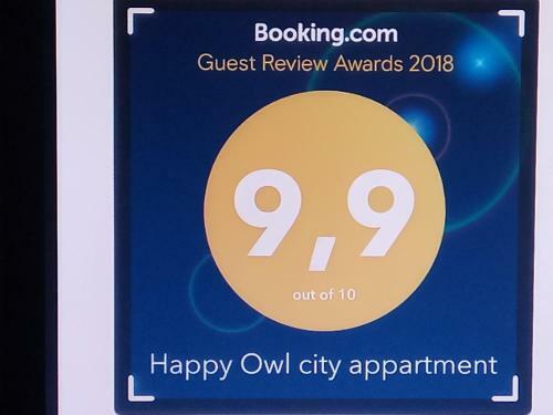 Happy Owl City Apartment