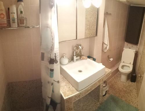 Apartamento Spacious Cosy Apt (up To 5 Guests)
